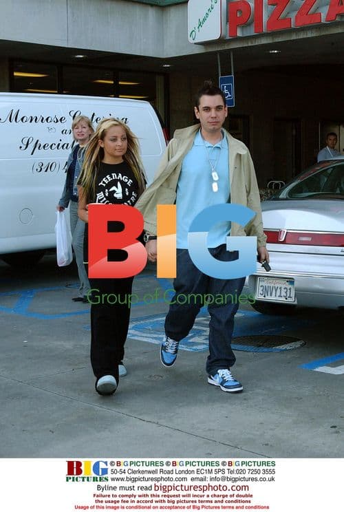 Nicole Richie and boyfriend lunch in Malibu