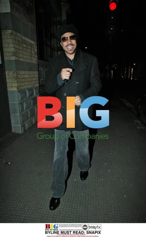 Lionel Richie Shopping in London