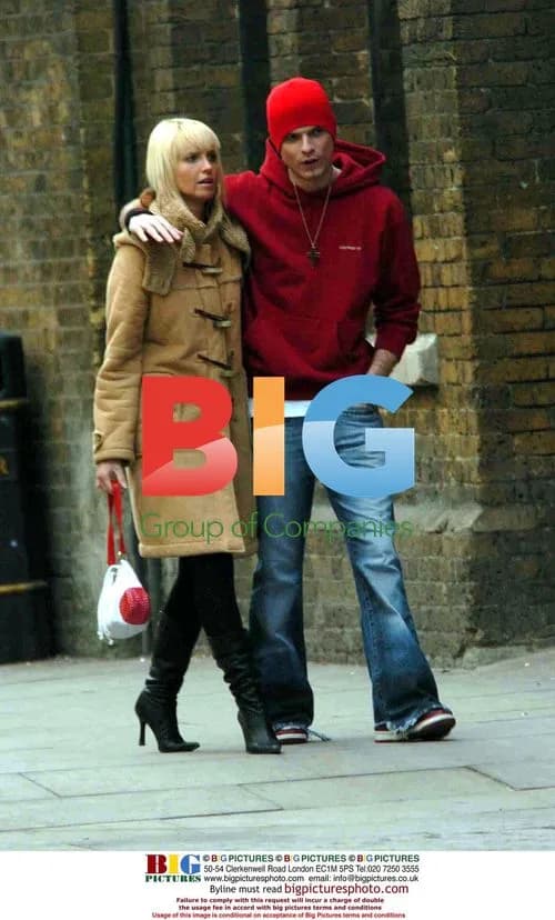 Sarah Harding and Mikey Green Stroll in London