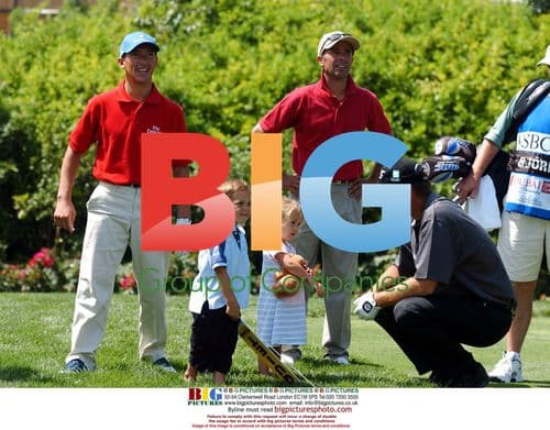 Golfer Bjorn Meets Dettori's Kids