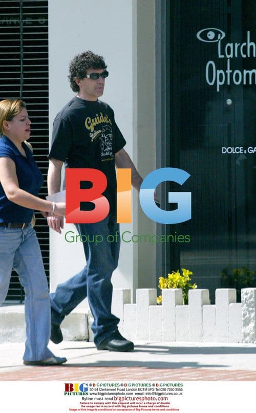 Antonio Banderas visits Optometrist in Hollywood