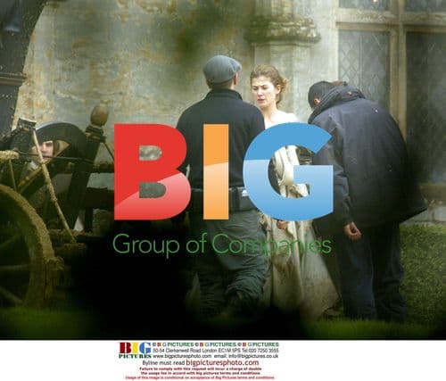 Depp and Pike on Set of "The Libertine"