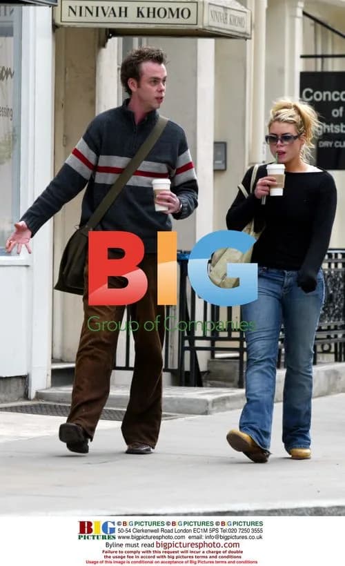 Billie Piper getting coffee in London
