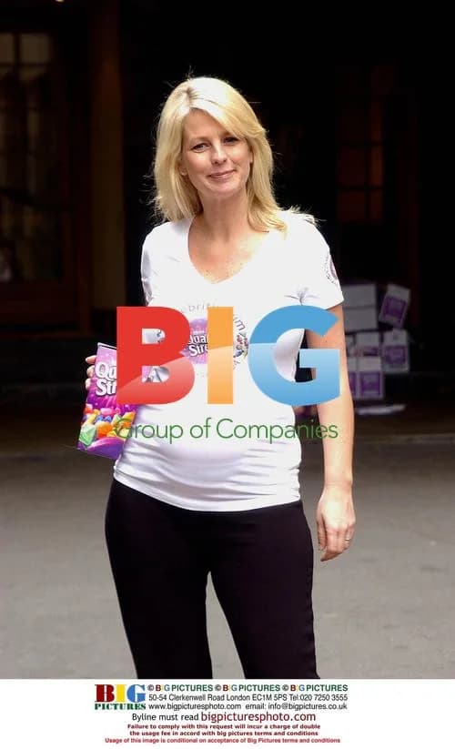 Ulrika Jonsson Wins Celebrity Mum of the Year 2004