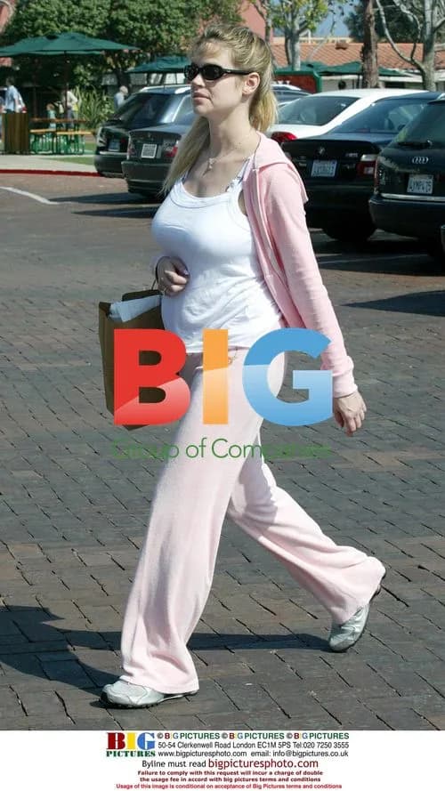 Denise Richards Shopping with Mom in Malibu