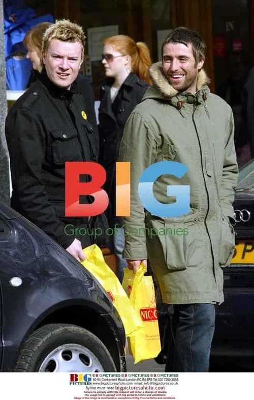 Liam Howlett and Liam Gallagher buy champagne