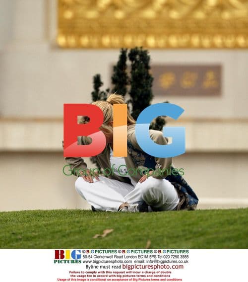 Rachel Hunter Jogging in London