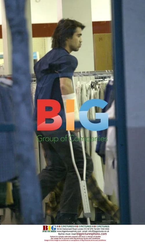 Colin Farrell Goes Bargain Clothes Shopping