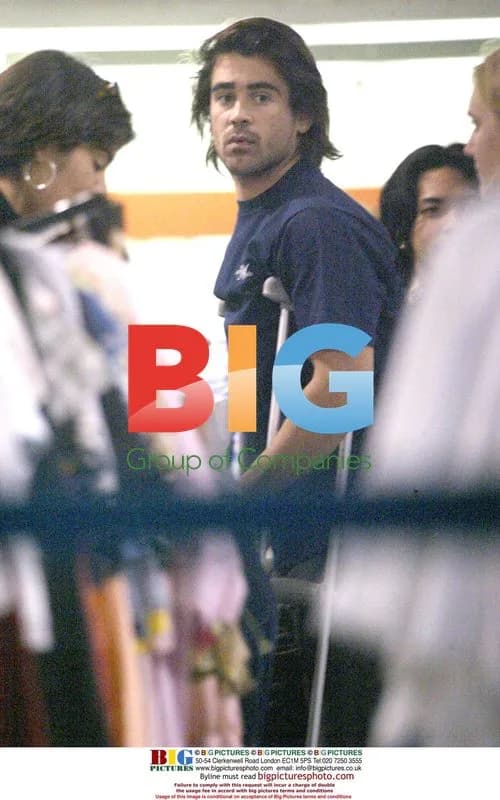 Irish Actor Colin Farrell Spotted Shopping on Crutches