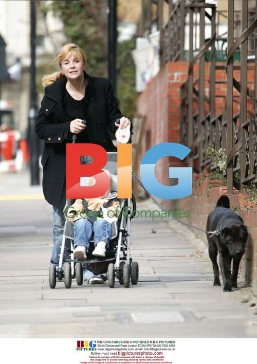 TV Presenter Gail Hipgrave Out With Daughter Honey