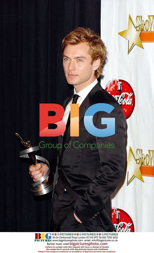 Jude Law at ShoWest 2004 Awards