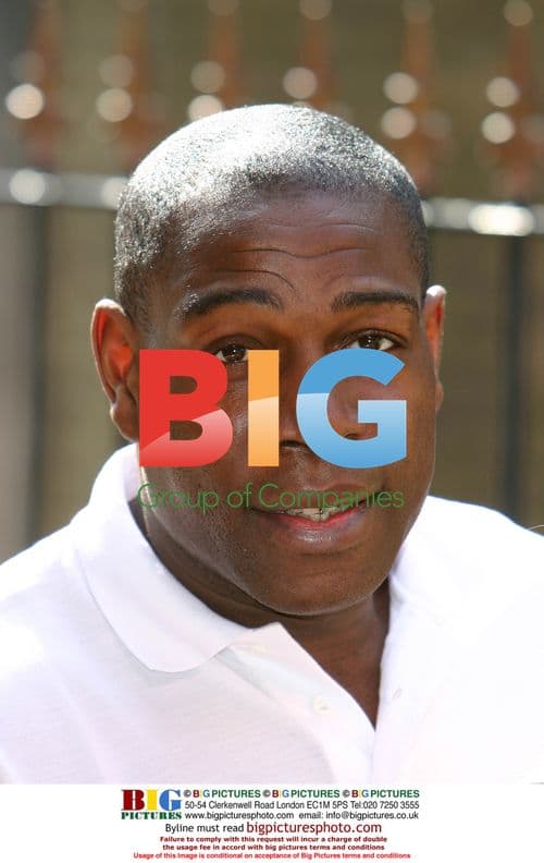 Sharron Davies and Frank Bruno launch Swim a Mile 2004 in London