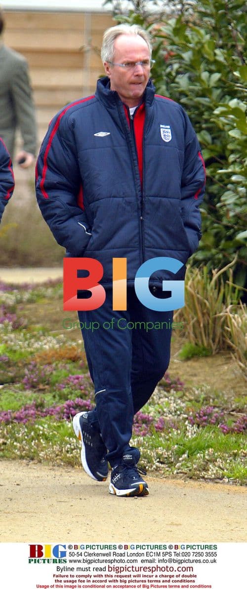 Sven Goran Ericsson Overseeing England Training