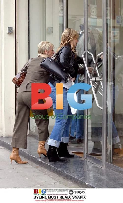 Pregnant Singer Louise Redknapp Shopping