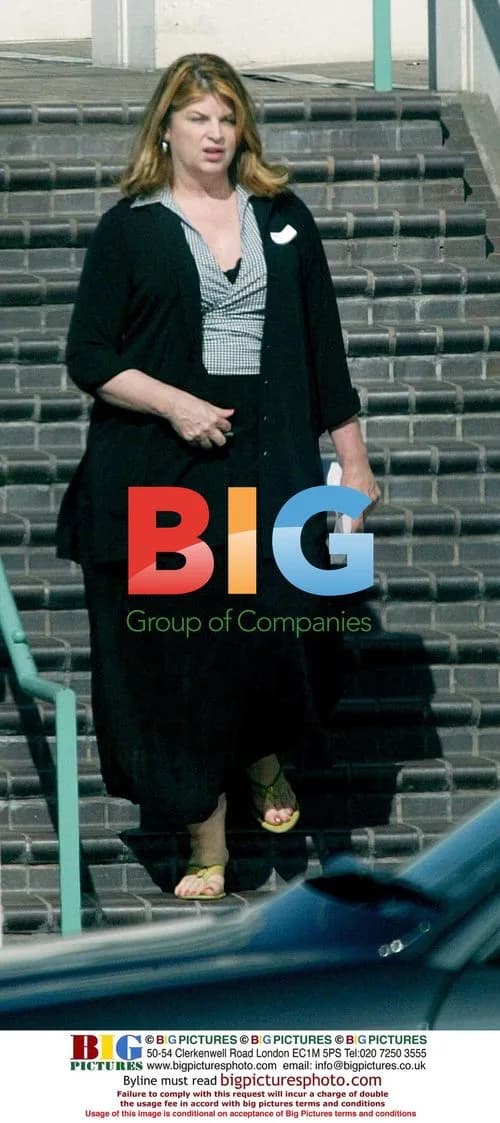 Kirsty Alley Leaving Office Building