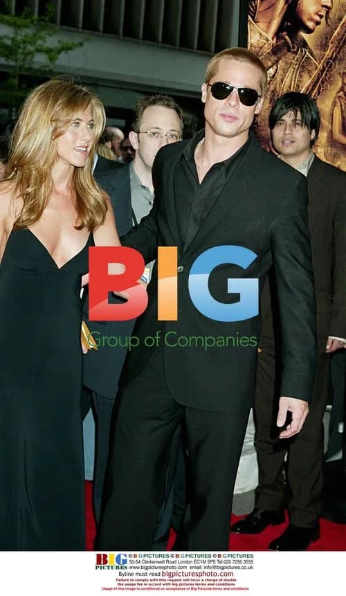 Jennifer Aniston and Brad Pitt at 'Troy' Premiere