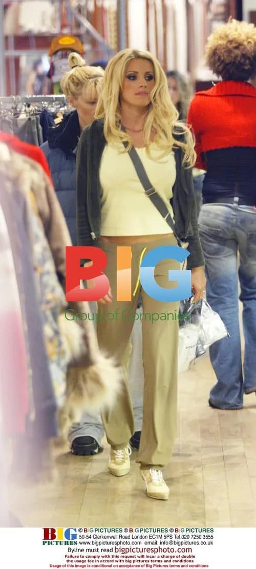 Jordan Out Shopping with Friend
