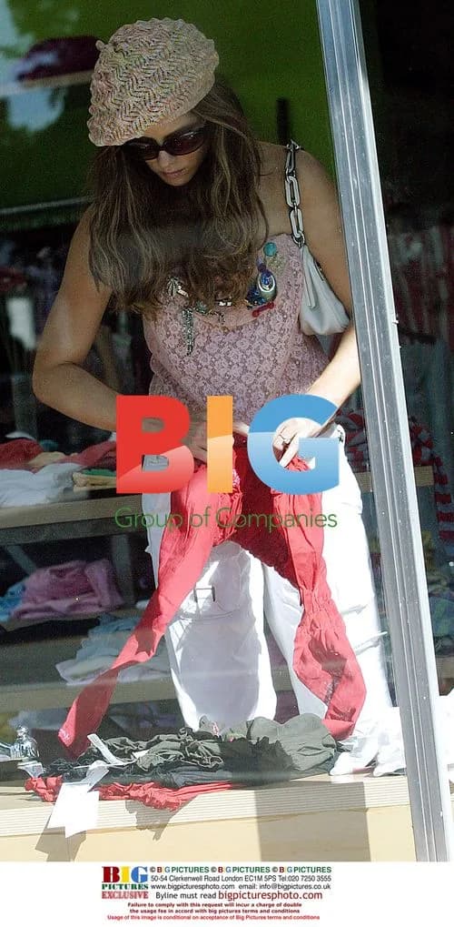 Kate Beckinsale Shopping for Undergarments