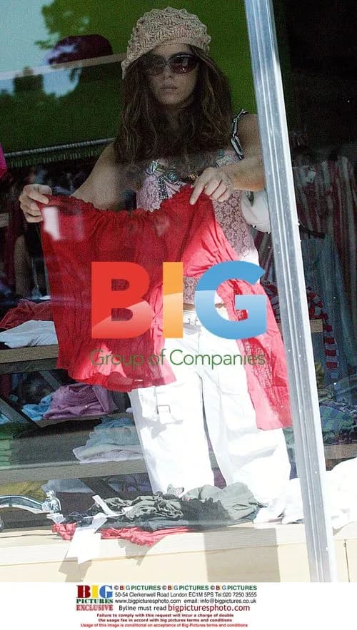 Kate Beckinsale Shopping for Undergarments