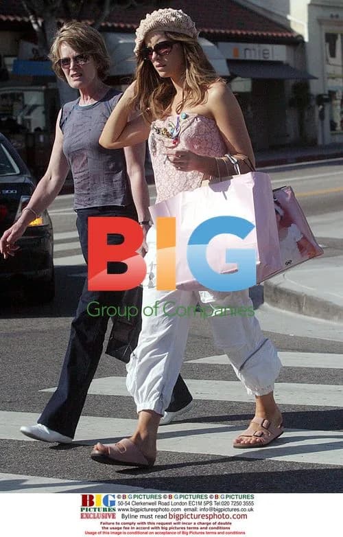 Kate Beckinsale Shopping in Santa Monica