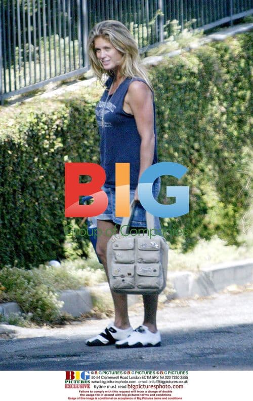 Rachel Hunter Moves Into New LA Home