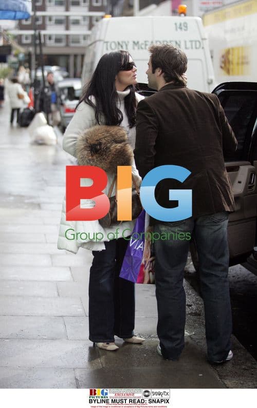 Martine McCutcheon Shopping in London