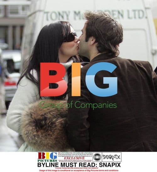 Martine McCutcheon and James Tanner Shopping