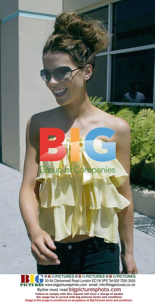 Kate Beckinsale Leaving Medical Building