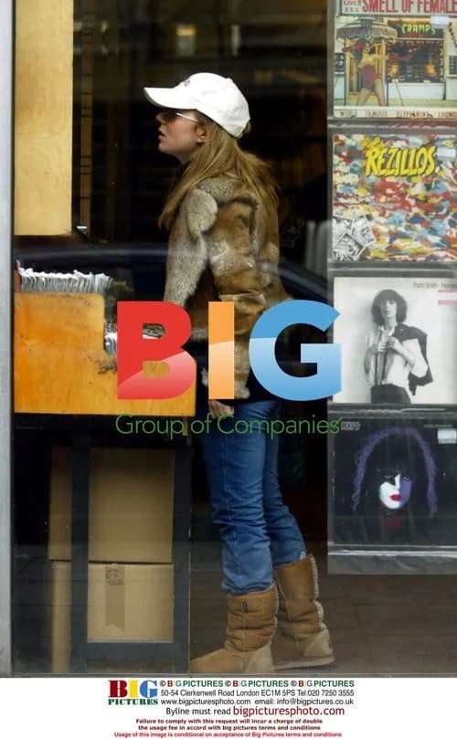 Geri Halliwell Out Shopping for Records
