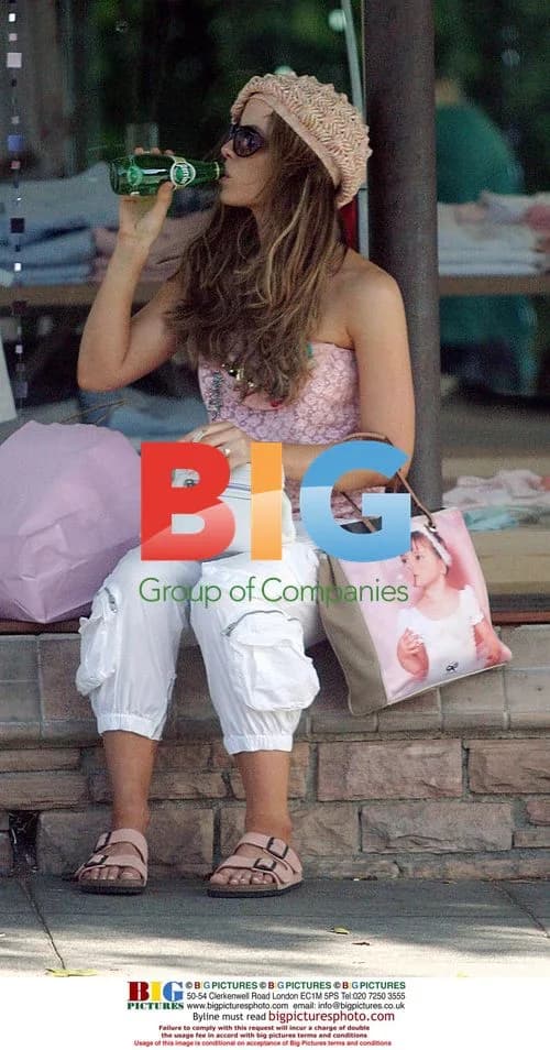 Kate Beckinsale Shopping for Undergarments