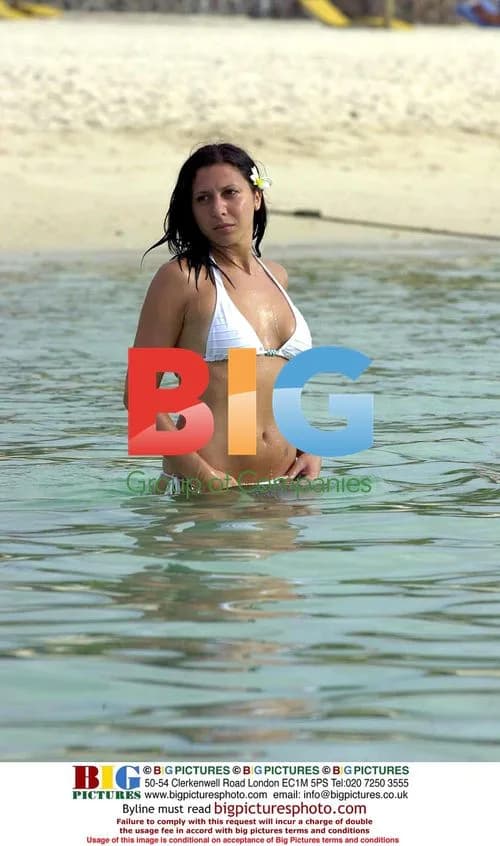 GMTV Presenter Carla Romano Relaxes in the Sun