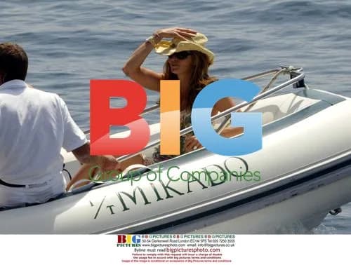 Elle Macpherson in France