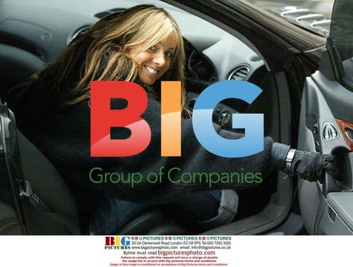 Singer Louise Shopping in London