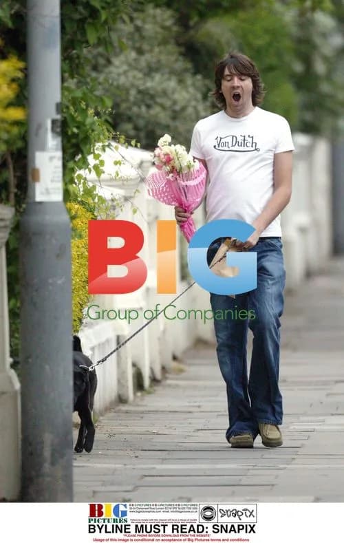 Guitarist Dan Hipgrave out with flowers
