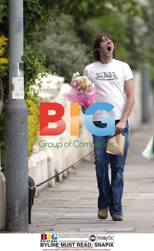 Toploader Guitarist Dan Hipgrave with Flowers for Wife
