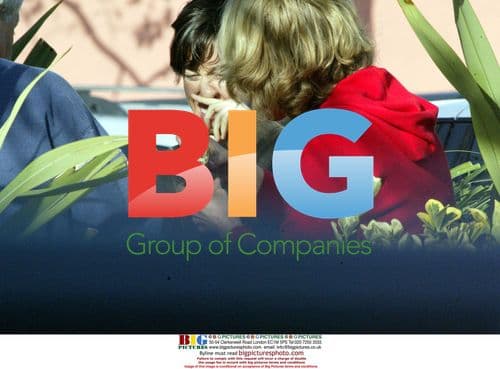 Alanis Morisette Eats Tacos in Malibu