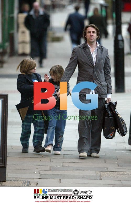 Jonathan Ross and Kids Shopping in London
