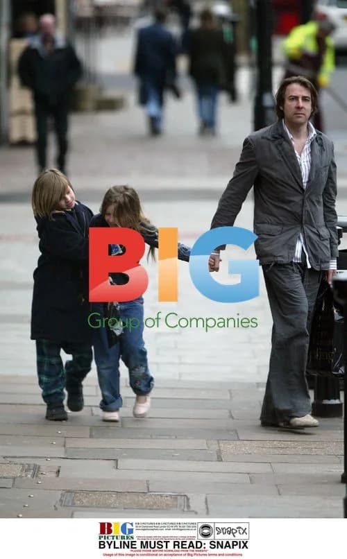 Jonathan Ross Shopping with Kids