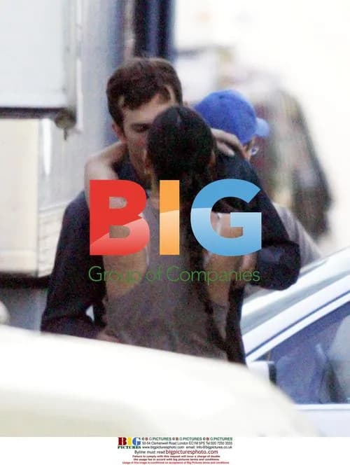 Demi and Ashton meet on movie set