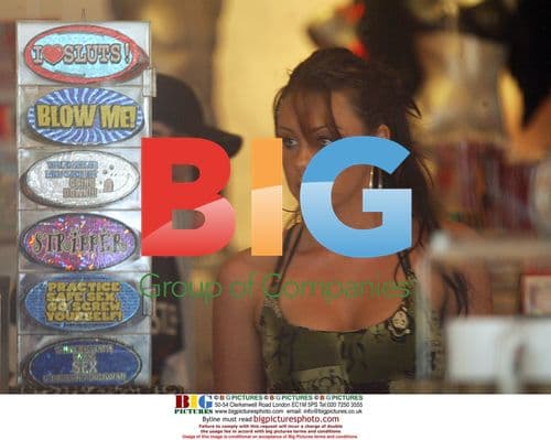 Michelle Heaton and Andy Scott-lee Shopping