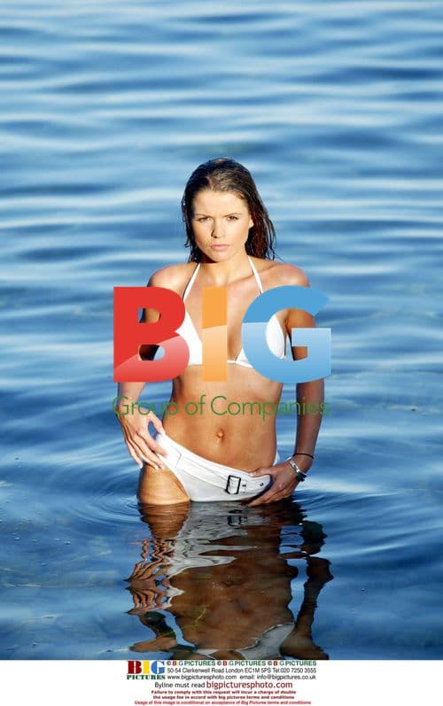 Tanya Robinson Poses in South of France