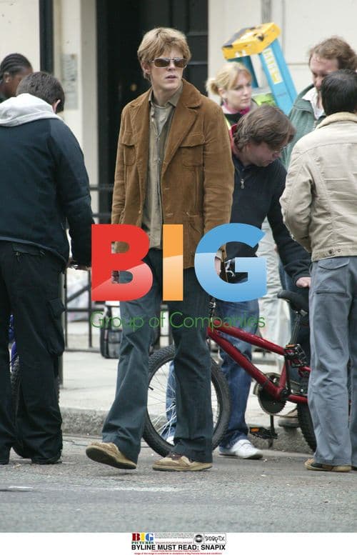 Kris Marshall Bikes on London Set