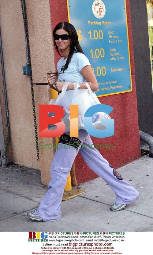 Nicky Hilton Supports Kerry with Tee