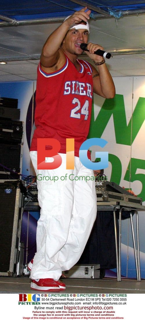 Peter Andre Performs at Fireworks Show