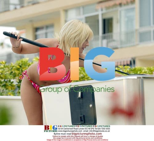 Michelle Marsh and Jo Hicks playing snooker on holiday