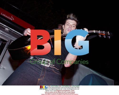 Pop Band Phixx Performs Before Christmas Lights