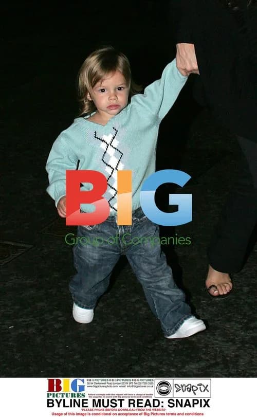 Victoria Beckham Shopping with Romeo