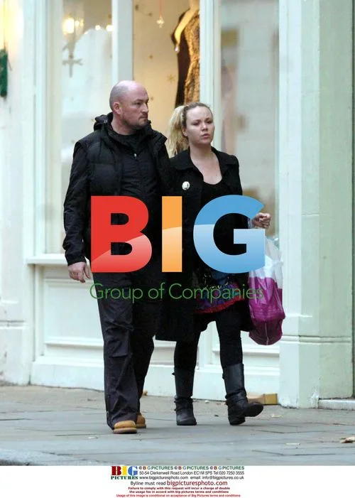 Charlie Brooks Pregnant Shopping in Chelsea