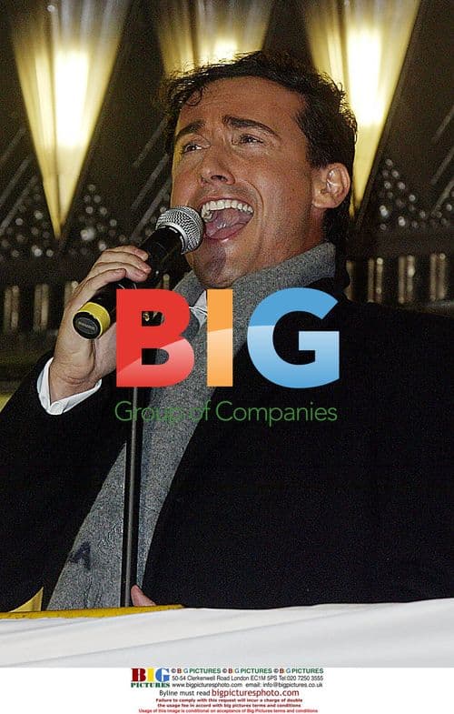 Il Divo Turn On Oxford Street Christmas Lights