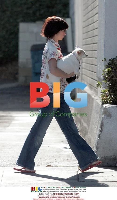 Jennifer Love Hewitt with Puppy